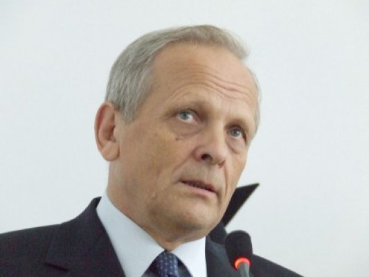 Stolojan: În PDL e aceeaşi elită ca pe vremea lui Băsescu